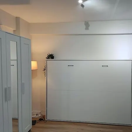 Daire Katt Y El Mar *