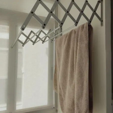 Katt Y El Mar Daire *